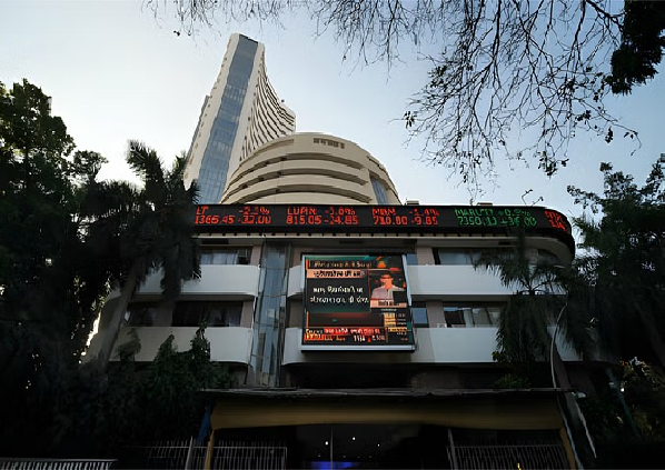 शेयर बाजार की धीमी हुई शुरुआत, सेसेक्स भी फिसला