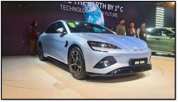  "चीनी इलेक्ट्रिक कार निर्माता BYD ने भारत में अपनी तीसरी इलेक्ट्रिक कार 'सील' को लॉन्च करने की योजना बनाई"