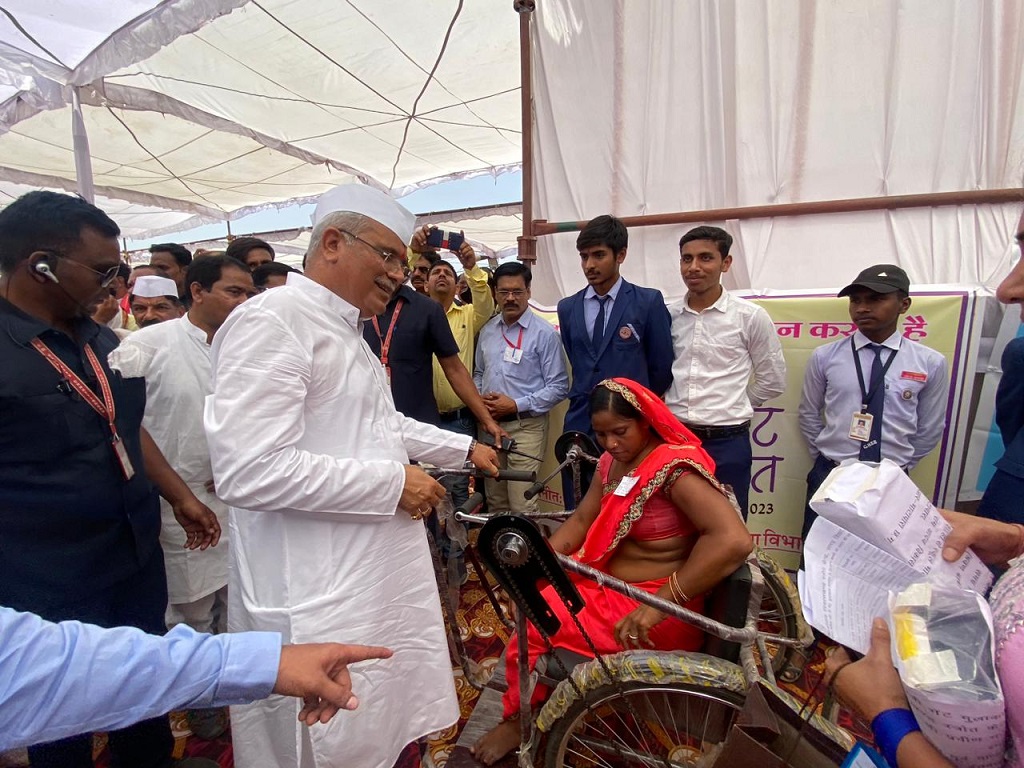 मुख्यमंत्री श्री भूपेश बघेल ने भाटापारा विधानसभा क्षेत्र के अंतर्गत जिले में 128 करोड़ 54 लाख रूपए से अधिक के विकास कार्यों का लोकार्पण एवं भूमिपूजन किया