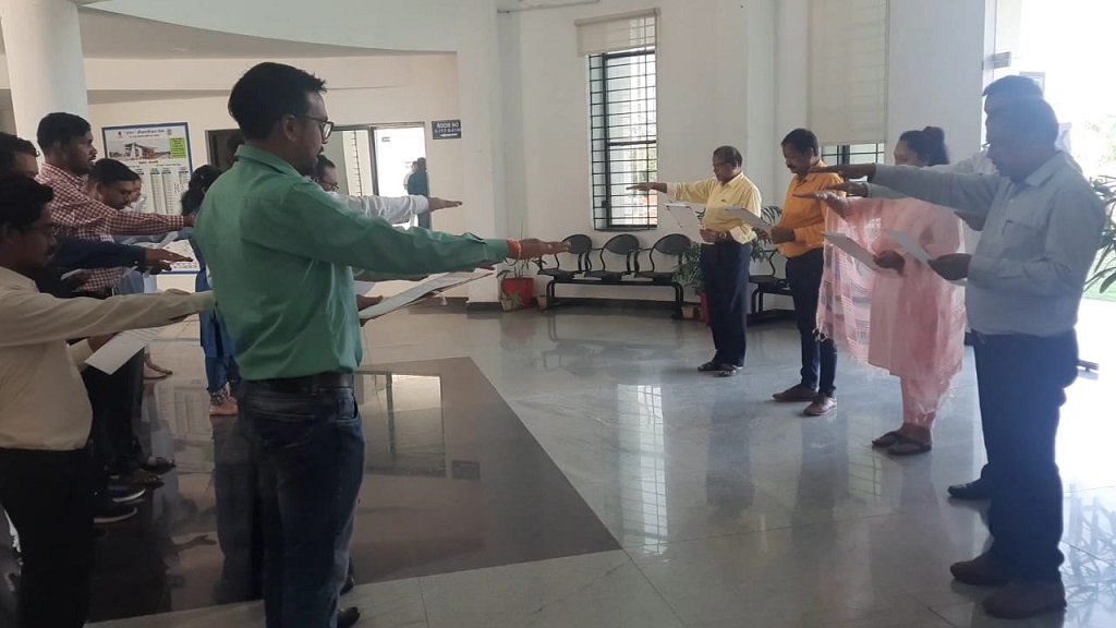 राज्य सूचना आयोग में शहीदों को दी गई श्रद्धांजलि