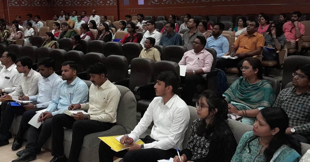 छात्रावास-आश्रमों में बच्चों को सर्वाेच्च प्राथमिकता से उपलब्ध कराएं अच्छी सुविधाएं