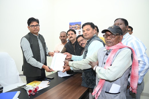 वित्त मंत्री से कर्मचारी संघ की मुलाकात: पुरानी पेंशन योजना के बारे में ज्ञापन