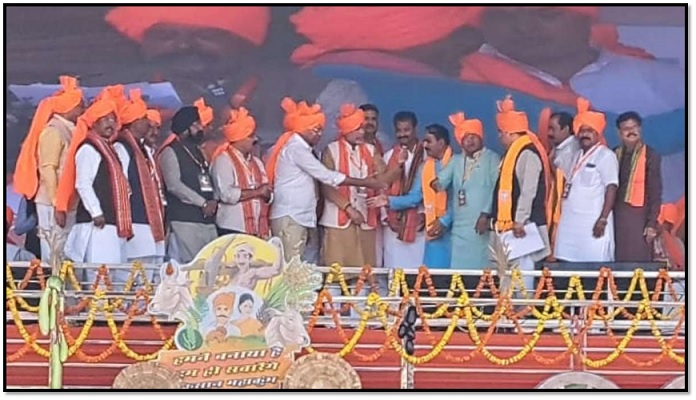 किसान सम्मेलन में कांग्रेस से भाजपा में शामिल हुए नेता!