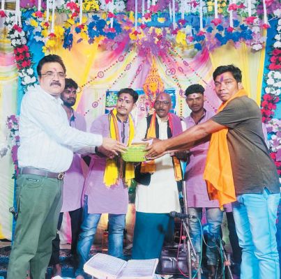 सामुदायिक भवन के लिए विधायक ने की पांच लाख की घोषणा