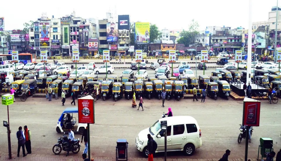 रायपुर रेलवे स्टेशन के ऑटो यूनियन से हर महीने 3 लाख की कमाई, संघ को रेलवे से चाहिए मुफ्त पार्किंग&hellip; लेकिन संघ खुद वसूल रहा ₹ 900 हर महीने