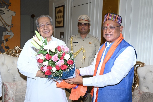 राज्यपाल श्री विश्व भूषण हरिचदंन से आज राजभवन में मुख्यमंत्री श्री विष्णु देव साय ने सौजन्य मुलाकात की