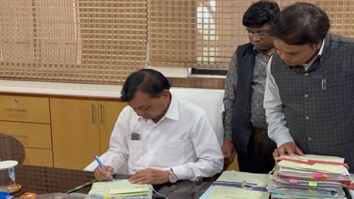 CG NEWS: प्रदेश के 44 हजार से अधिक श्रमिक परिवारों को मिलेगा संबंधित योजनाओं का लाभ, खातों में ट्रांसफर किए जाएंगे 29 करोड़ रुपये से अधिक&hellip;