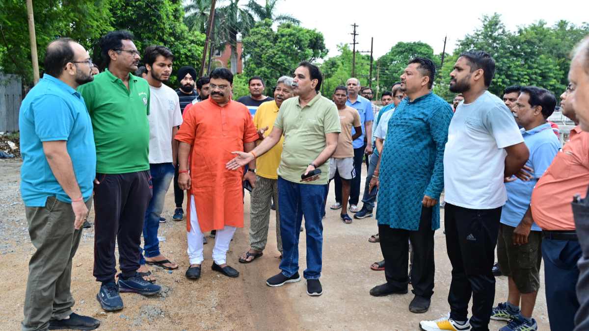 पूर्व मंत्री राजेश मूणत ने किया प्राचीन कर्बला तालाब का निरिक्षण, 15 दिन के भीतर अतिक्रमण हटाने के दिए निर्देश, अफसरों को कहा- गलती नहीं की जाएगी बर्दाश्त&hellip;