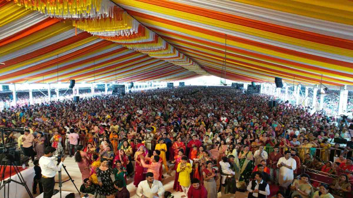 पंडित प्रदीप मिश्रा की कथा में गई नाबालिग हुई लापता, जांच में जुटी पुलिस