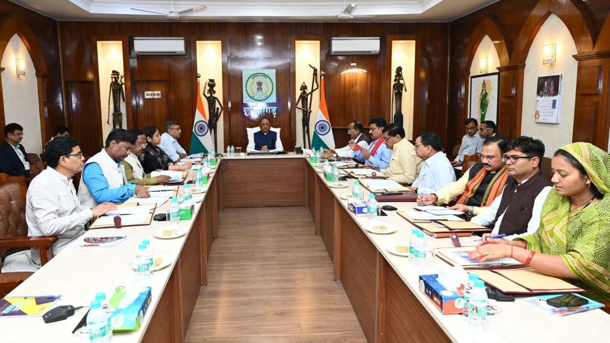 Cabinet meeting : साय कैबिनेट की बैठक शुरू, किसानों और कर्मचारियों के हित में सरकार ले सकती है अहम फैसला