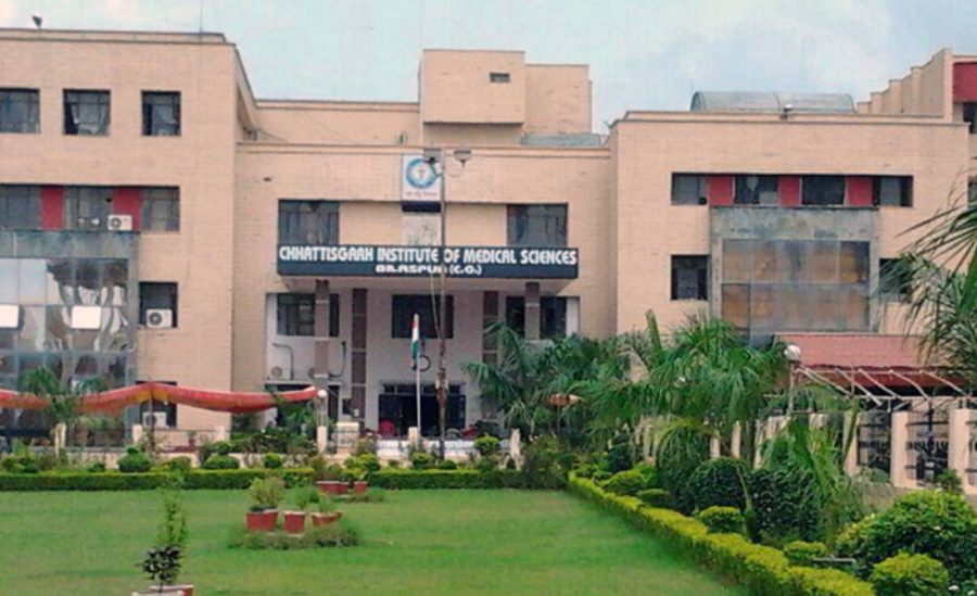 NMC की सख्ती, सिम्स की 30 MBBS सीटें रद्द, चेतावनी के बाद की गई कार्रवाई