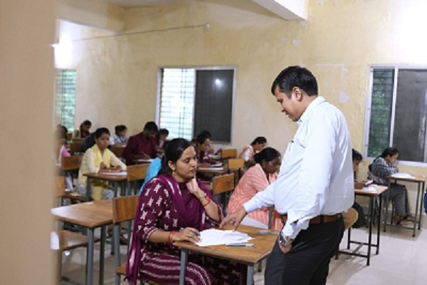 छात्रावास अधीक्षक भर्ती परीक्षा में मोबाइल फोन, इलेक्ट्रॉनिक गैजेट रहेंगे प्रतिबंधित