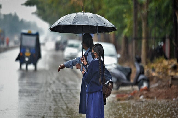 CG Weather: छत्तीसगढ़ में आज भारी बारिश की चेतावनी, कल से फिर रूठ जाएंगे बदरा
