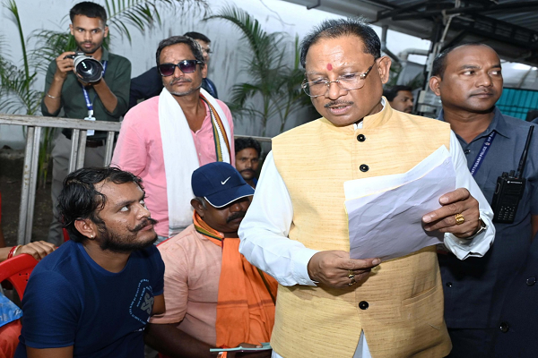 जनदर्शन में मुख्यमंत्री ने दिए निर्देश