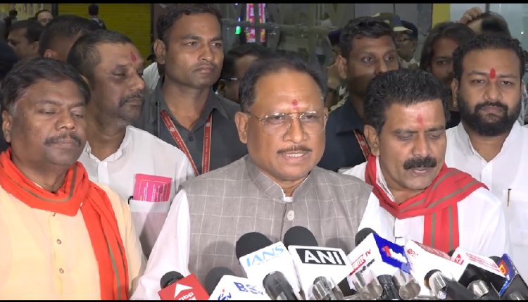 बड़ी खबर  दो दिवसीय दिल्ली प्रवास से राजधानी रायपुर लौटे मुख्यमंत्री विष्णुदेव साय ने मीडिया में दिया बड़ा बयान,कहा पीएम मोदी और केंद्रीय गृहमंत्री शाह सहित केंद्रीय मंत्री पियूष गोयल से हुआ सार्थक चर्चा