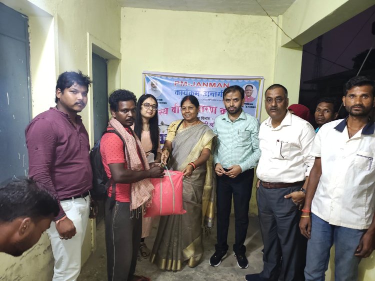 किसानों के अतिरिक्त आय के लिए विष्णु सरकार में हो रहा सांय सांय कार्य : मनरेगा अंतर्गत बने तालाबों में किसानों के आय के लिए 177 किसानों को किया गया मत्स्य बीज वितरण