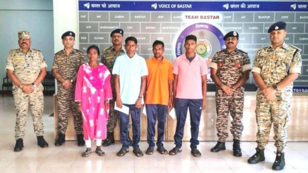 सुरक्षाबल की सक्रियता से दहशत, झीरम घाटी हमले को अंजाम देने वाले दरभा डिवीजन से जुड़े नक्सलियों ने किया आत्मसमर्पण…