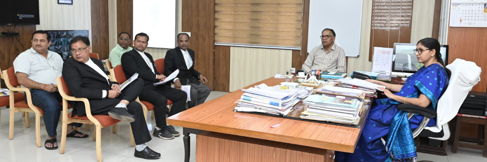 मुख्य निर्वाचन पदाधिकारी ने ली राजनीतिक दलों की बैठक