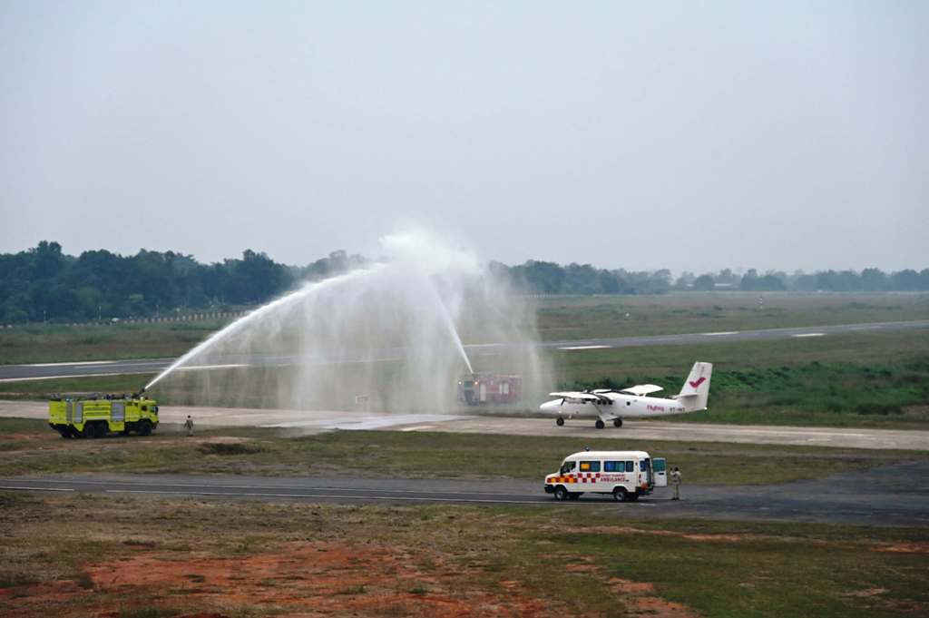 प्रमुख शहरों से जुड़ा अंबिकापुर, माँ महामाया एयरपोर्ट से पहली फ्लाइट ने भरी उड़ान...