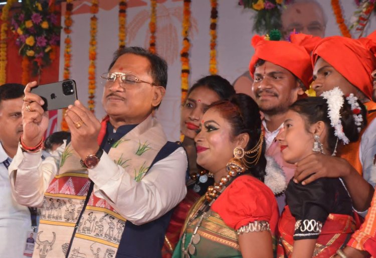 देश की राजधानी दिल्ली में दिखी छत्तीसगढ़ के लोक संस्कृति की झलक : मुख्यमंत्री साय ने कहा सशक्त भारत के निर्माण में छत्तीसगढ़ की बड़ी महत्वपूर्ण भूमिका