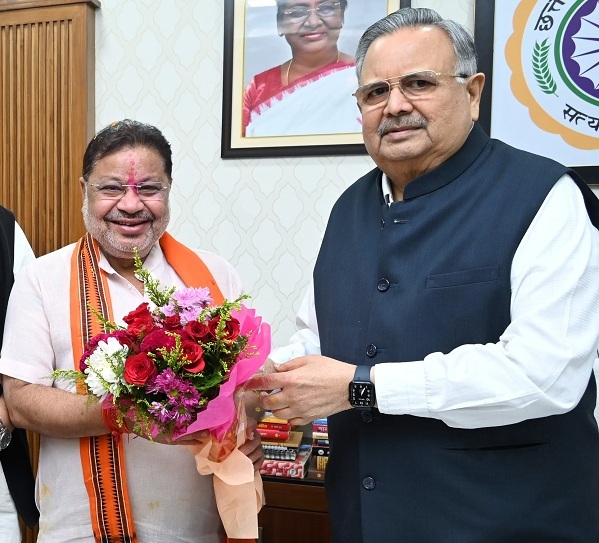 उपचुनाव में ऐतिहासिक जीत पर सुनील सोनी को विधानसभा अध्यक्ष डॉ. रमन सिंह जी ने दी शुभकामनाएं