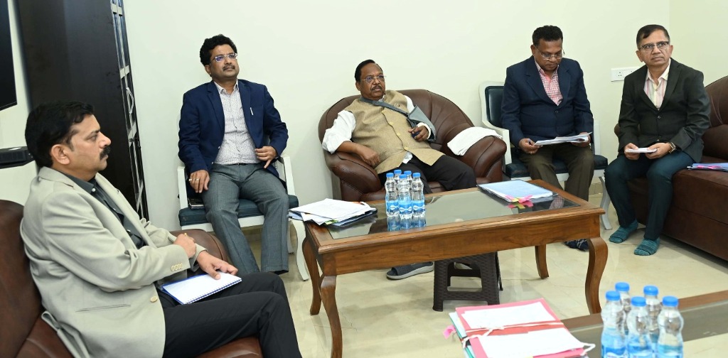 एकलव्य विद्यालय के राष्ट्रीय खेलों की मेजबानी गौरव की बात : राम विचार नेताम