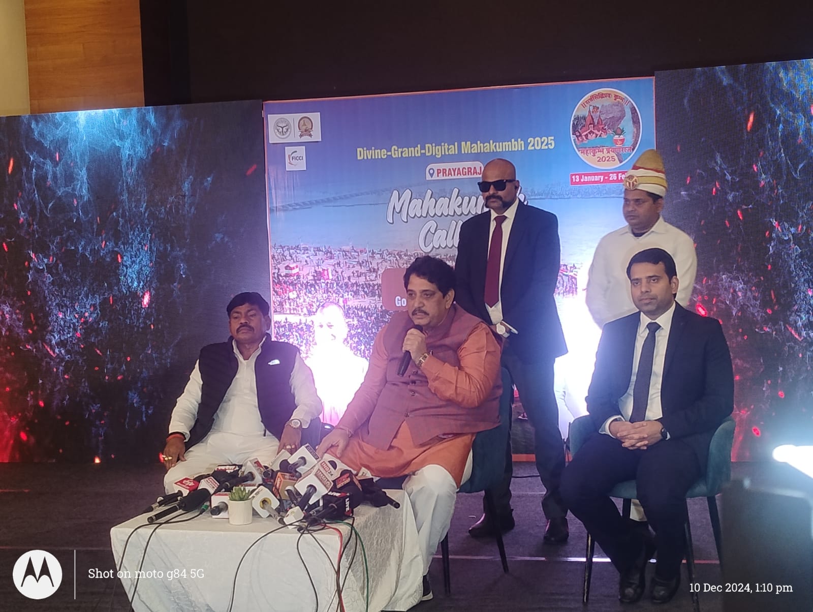 रायपुर में एक भव्य रोड शो में मंत्री सुनील कुमार शर्मा, संजीव कुमार गोंड हुए शामिल