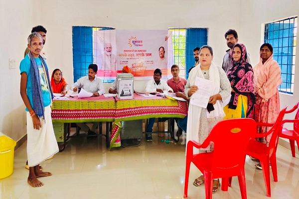 सुशासन तिहार: दिव्यांगों की मदद के लिए सुशासन संगवारी