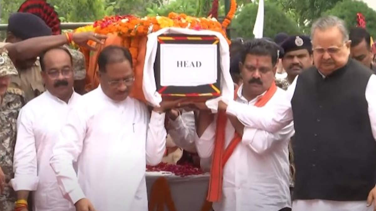 शहीद एएसपी आकाश राव को मुख्यमंत्री साय के साथ विधानसभा अध्यक्ष, उप मुख्यमंत्री और गृह मंत्री ने दिया कांधा, नम आंखों से दी अंतिम विदाई&hellip;