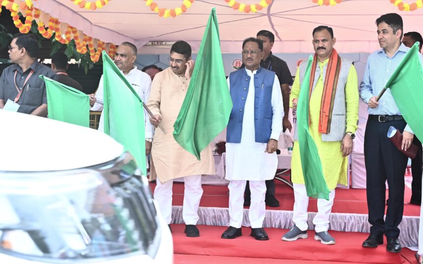 सीएम साय ने पुराने दिनों को याद कर चना-मुर्रा खाया… आज सुबह शहर को नहीं मिलेगा पानी… दुर्ग-हटिया स्पेशल ट्रेन के परिचालन में विस्तार… 50 हजार की रोटी बनाने की मशीन 8 लाख में खरीदी : कांग्रेस… सभी कर्मचारियों का ई-केवायसी 30 सितंबर तक अनिवार्य…