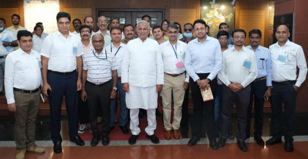 रायपुर : पुरानी पेंशन योजना की बहाली ऐतिहासिक फैसला छत्तीसगढ़ जनसंपर्क अधिकारी संघ ने मुख्यमंत्री के प्रति जताया आभार