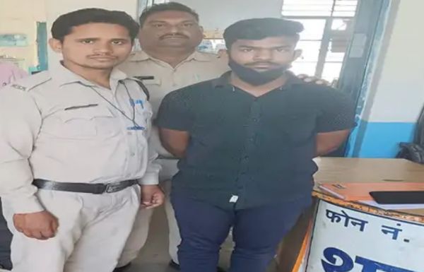 छत्तीसगढ़ में चाईल्ड पोर्नोग्राफी में 11 वी कक्षा का छात्र गिरफ्तार सोशल मीडिया पर पोस्ट किया था नाबालिग लड़की का अश्लील वीडियो