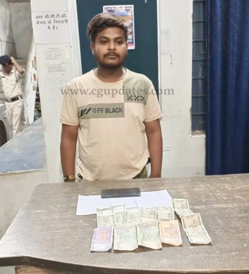 मनेन्द्रगढ़ से इस वक्त की बड़ी खबर: लाखो की सट्टा पट्टी के साथ आईपीएल में सट्टा खिलाते युवक गिरफ्तार...