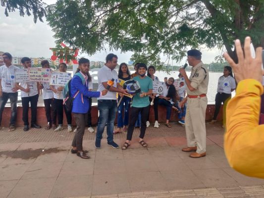 एक्सेल टैली इंस्टिट्यूट ने एक बार फिर रायपुर के लोगो की बेहतरी के लिए  यातायात जागरूकता कार्यक्रम का योजना किया