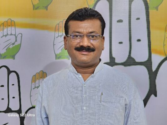  2000 के नोट बंद करने से नहीं मोदी सरकार बदलने से खत्म होगा भ्रष्टाचार