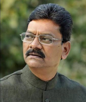 विस् अध्यक्ष डॉ. चरणदास महंत ने झीरम के शहीदों को किया नमन