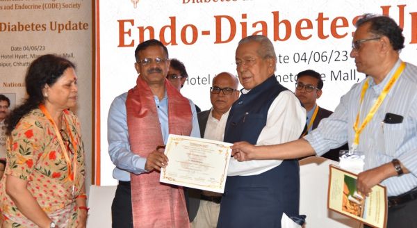 राज्यपाल ने छत्तीसगढ़ ओबेसिटी डायबिटीज एंड एंडोक्राइन सोसाइटी के पहले वार्षिक सम्मेलन का उद्घाटन किया