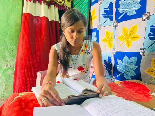 *बेरोजगार युवाओं के प्रतिभा निखारने के अवसर में बेरोजगारी भत्ता बना सहायक* 