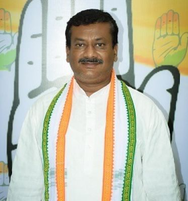 कांग्रेस: बैंक घोटाले में रिश्वतखोर भाजपाई को अब बचने का कोई मौका नहीं