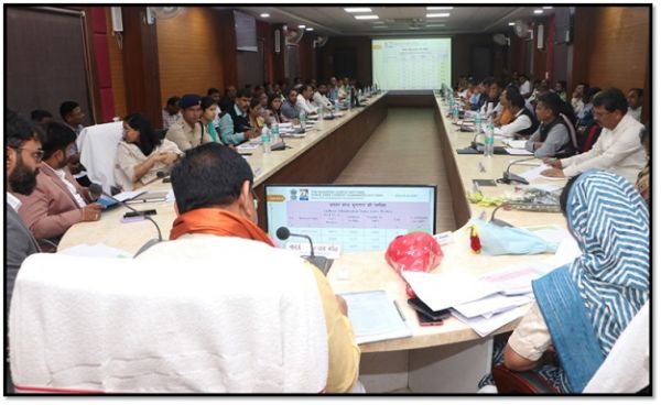 आर्थिक रूप से कमजोर लोगों को शासन की किसी भी योजना से वंचित न होने देना हमारी प्राथमिकता है: मंत्री श्री बघेल