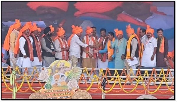 किसान सम्मेलन में कांग्रेस से भाजपा में शामिल हुए नेता!