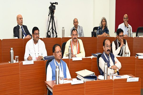 आईआईएम रायपुर में दो दिवसीय चिंतन शिविर का शुभारंभ, मुख्यमंत्री श्री विष्णु देव साय सहित मंत्रिमंडल के सदस्य ले रहे हिस्सा