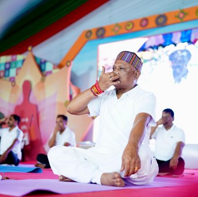 *योग की प्राचीन परंपरा हम सभी को स्वस्थ जीवन पद्धति से जोड़ती है: मुख्यमंत्री श्री विष्णु देव साय
