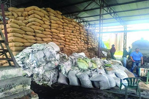 कस्टम मिलिंग चावल जमा करने में लापरवाही पर कार्रवाई