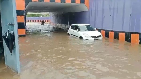 लगातार हो रही बारिश से राजधानी के कई हिस्से हुए जलमग्न, रेलवे अंडर ब्रिज सहित कई इलाकों में भरा पानी