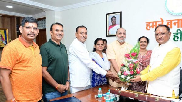 मुख्यमंत्री साय से मिला क्रीड़ा भारती का प्रतिनिधिमंडल, खिलाड़ियों को अलंकरण प्रदान करने जताया आभार&hellip;