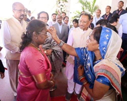 सीएम हाउस में हुआ राष्ट्रपति मुर्मू का स्वागत...