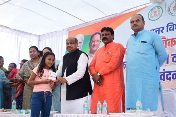 महिलाओं के चेहरे पर मुस्कान बता रही है योजना की सफलता : पुरन्दर मिश्रा