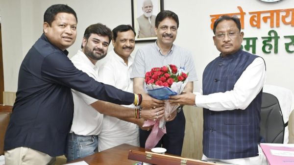 CM साय से छत्तीसगढ़ ओलंपिक संघ के पदाधिकारियों ने की मुलाकात, ओलंपिक दिवस कार्यक्रम में शामिल होने के लिए किया आमंत्रित 