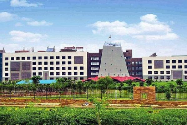 नक्सलमुक्त बस्तर में अब हो रहे है तेजी से निर्माण कार्य